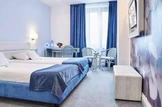 Отель Continental Forum Sibiu Сибиу Улучшенный двухместный номер с 2 отдельными кроватями-3
